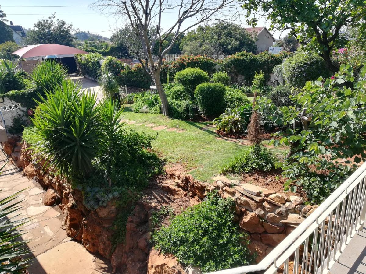 Kaleaba House In A Tranquil Surburb - Linmeyer Hotel Johannesburg Exterior photo